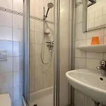 Gaestehaus-gorch-fock-wohnung-6-mit-direktem-meerblick 비크아프포르
