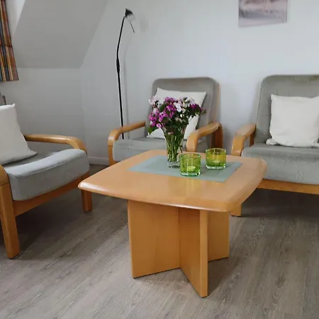 Gaestehaus-gorch-fock-wohnung-6-mit-direktem-meerblick