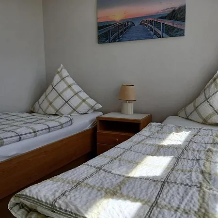 Appartement Gaestehaus-gorch-fock-wohnung-6-mit-direktem-meerblick *