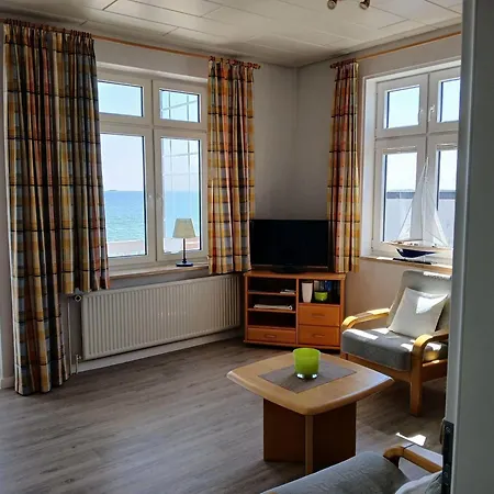 Appartement Gaestehaus-gorch-fock-wohnung-6-mit-direktem-meerblick